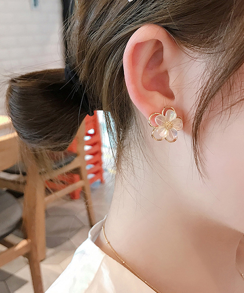 期間限定セール中！【DOLCE&GABBANA】スタッドピアス クーポン】【セール30%OFF】ショッピングゴー shoppinggo ピアス