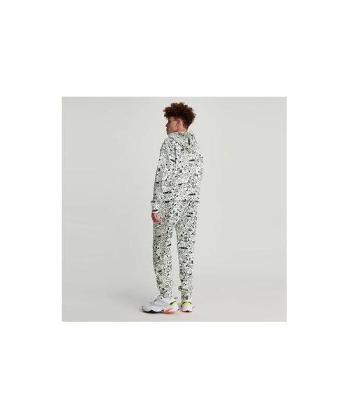 セール テーパードスウェットパンツ Snoopy Aop リーバイス Levi S D Fashion