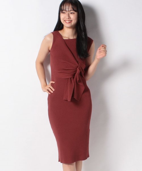 セール 30 Off ウエストマークノースリーブタイトワンピース ロイヤルパーティー Royal Party D Fashion セール 30 Off ウエストマークノースリーブタイトワンピース ロイヤルパーティー Royal Party D Fashion