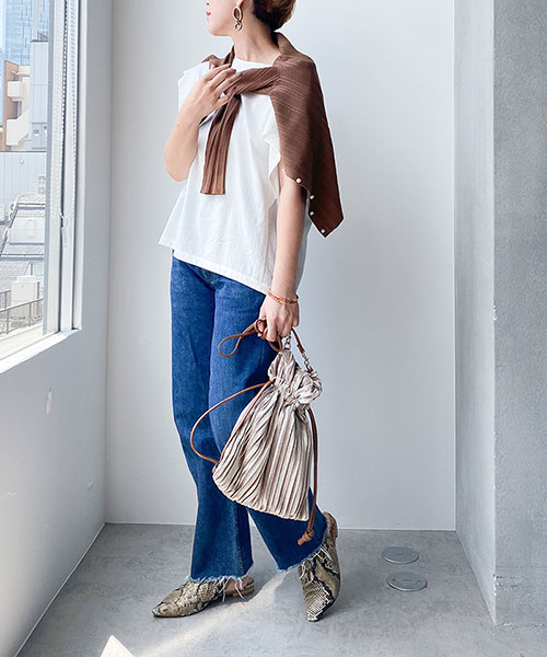 セール 30%OFF】WEB限定/ショルダーベルト付きプリーツベロア セール 30%OFF】WEB限定/ショルダーベルト付きプリーツベロア