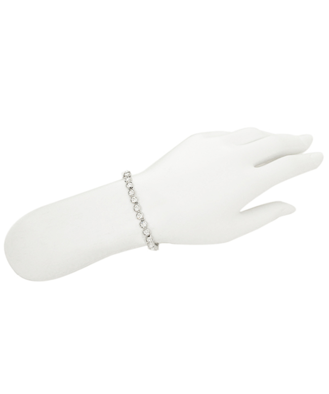 美品　SWAROVSKI テニスブレスレット シルバー ビジュー 箱付き SWAROVSKI スワロフスキー ブレスレット 2連 Matrix Tennis