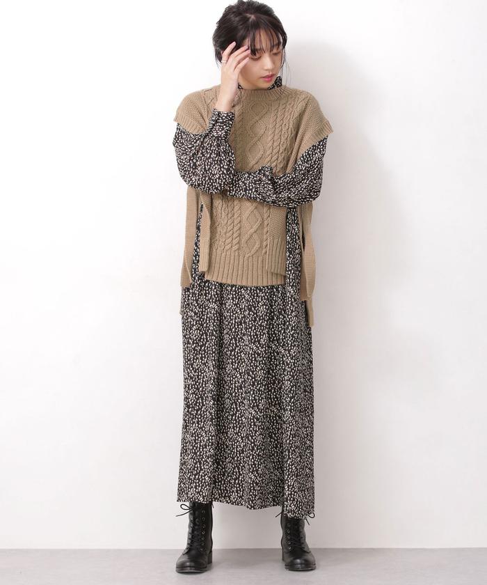 セール 30%OFF】WEB限定/ケーブルニットベスト&スタンドカラー