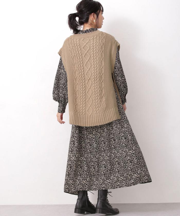 セール 30%OFF】WEB限定/ケーブルニットベスト&スタンドカラー