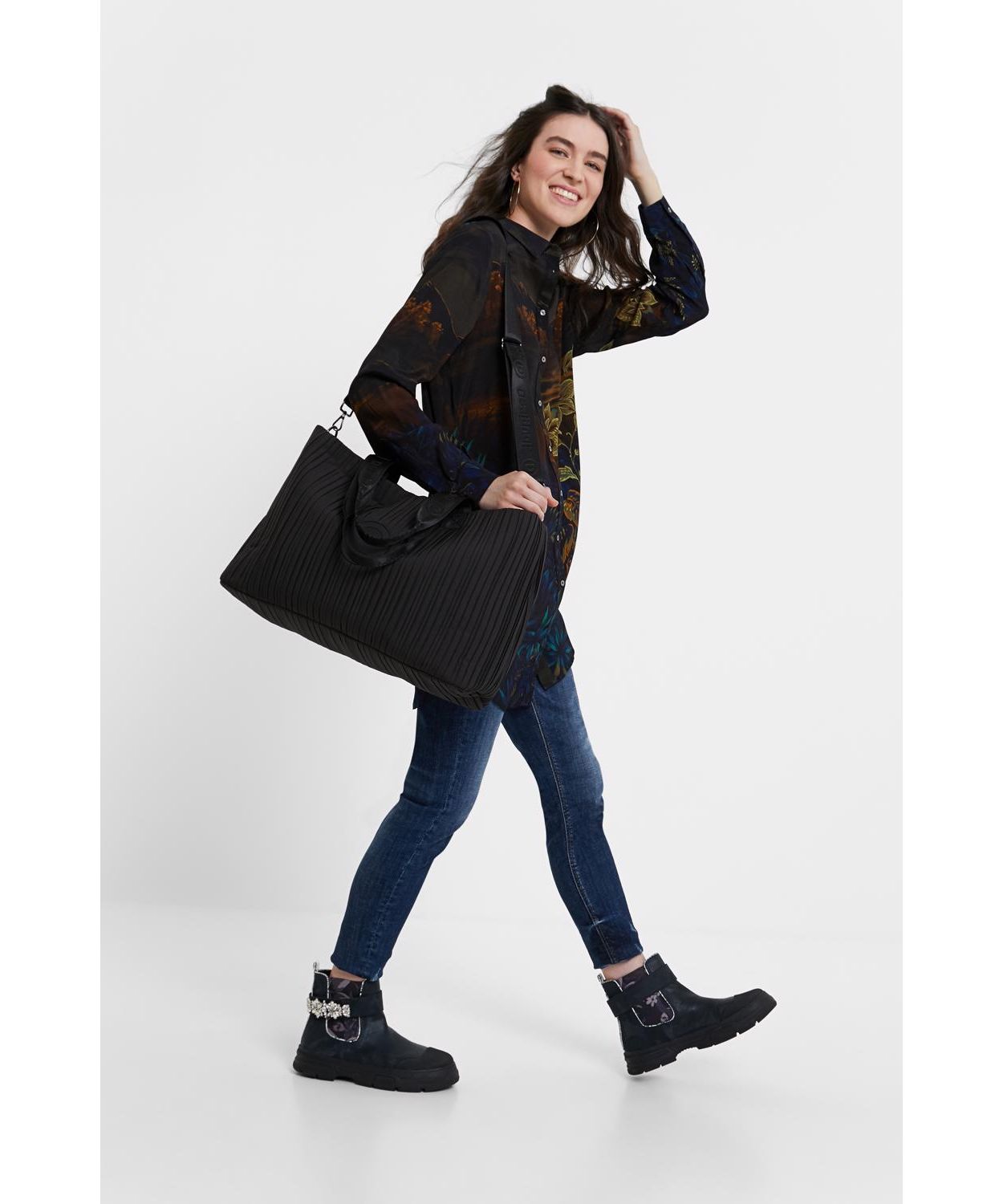 デシグアル Desigual 3wayﾘﾊﾞｰｼﾌﾞﾙﾊﾞｯｸﾞ -アウトレット通販