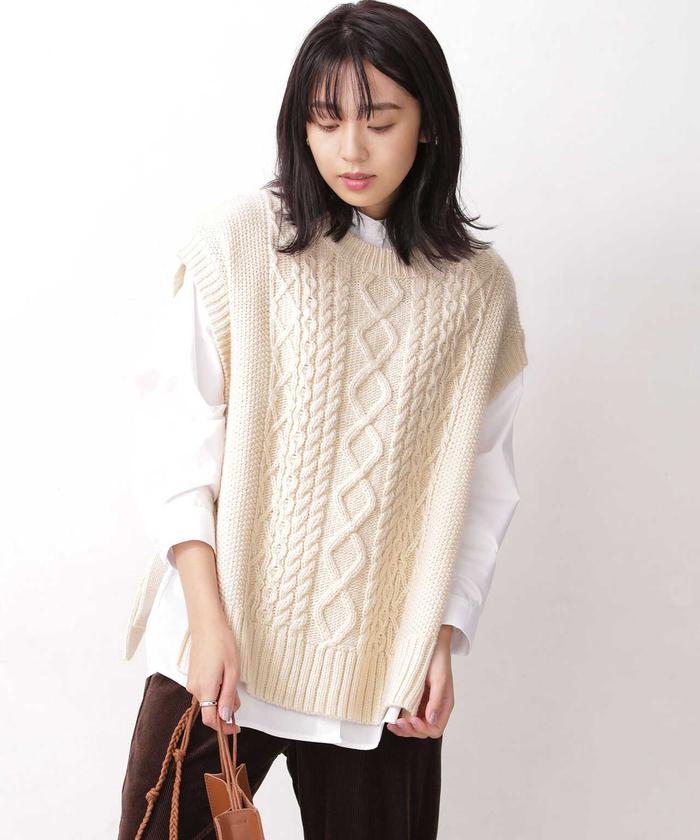 セール 30%OFF】WEB限定/ケーブルニットベスト&スタンドカラー セール 30%OFF】WEB限定/ケーブルニットベスト&スタンドカラー