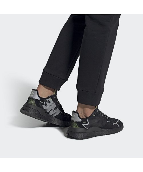 本命ギフト アディダス オリジナルス ナイトジョガー サンセット BOOST US9.5 アディダス ADIDAS ジョガーパンツ スニーカー