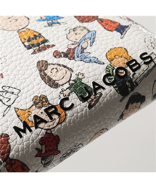 セール 17 Off Marc Jacobs マークジェイコブス M Peanuts X Marc Jacobs レザー 二つ折り財布 スヌーピー 101 Whit マークジェイコブス Marc Jacobs D Fashion
