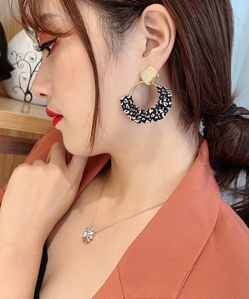 サークルピアス 大きめ レディース 花柄ピアス 揺れる リングピアス おしゃれ アクセサリー 韓国風 ピアス 結婚式 二次会 ミニミニストア Miniministore D Fashion サークルピアス 大きめ レディース 花柄ピアス 揺れる リングピアス おしゃれ アクセサリー 韓国風 ピアス 結婚式 二次会 ミニミニストア Miniministore D Fashion