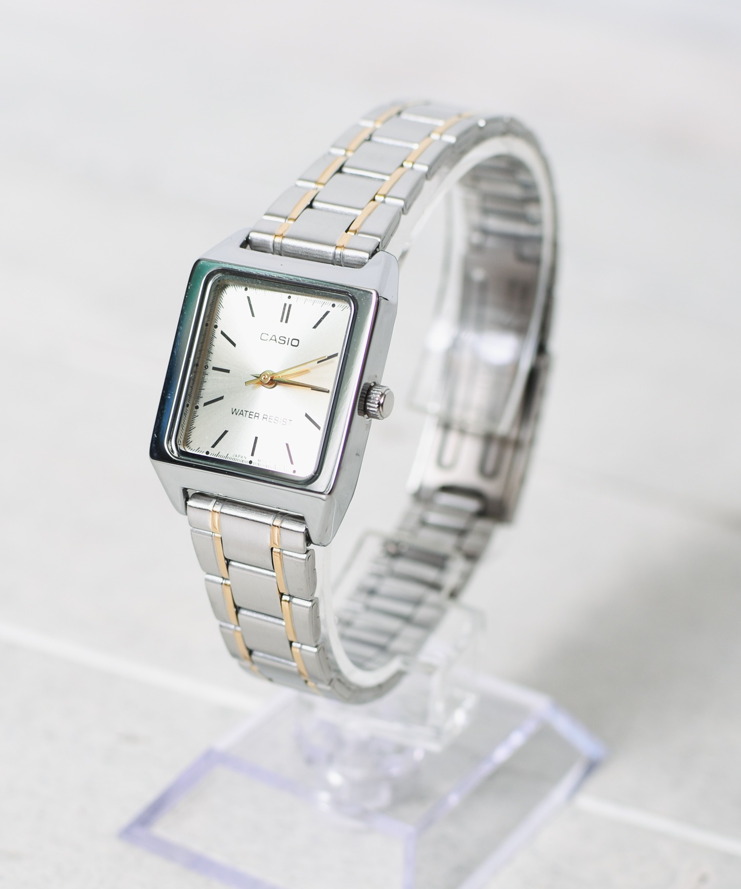 【60】【CASIO（カシオ）】クラシックメタルスクエア CASIO 腕時計 「60」「CASIO（カシオ）」クラシックメタル