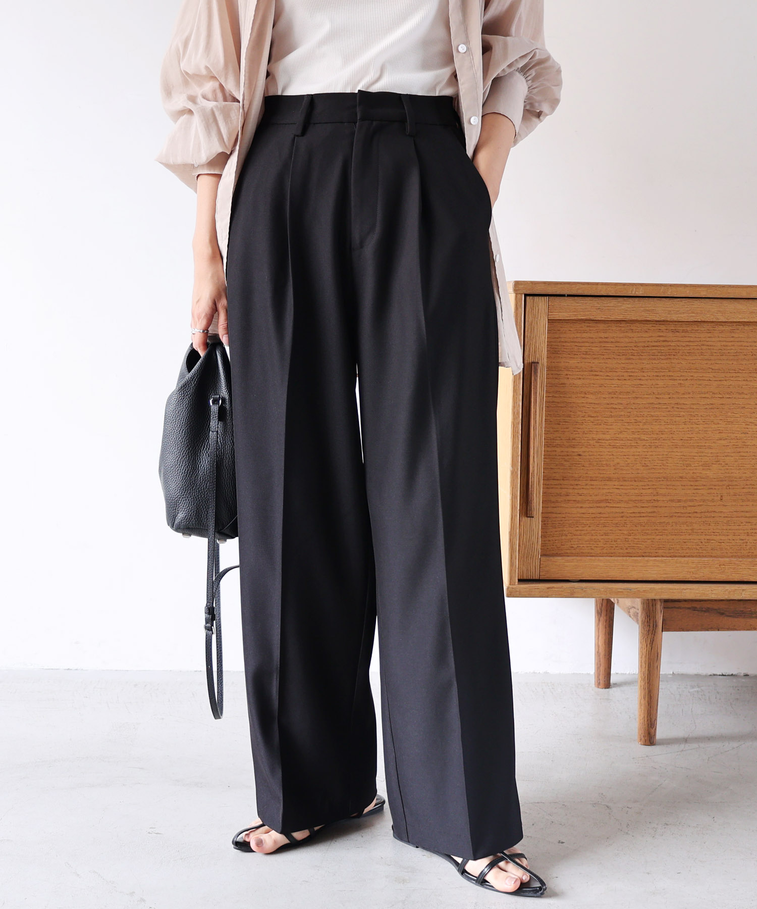 ※ミー　FENNEL 新品.*˚‧とろみ素材ストレート綺麗めパンツ アンドミー andme とろみ素材センタープレスワイドパンツ