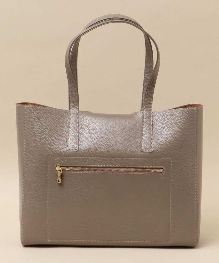 TOFF & LOADSTONE: ブラス ボタン シュリンク トートバッグ TOFF & LOADSTONE: ブラス ボタン シュリンク トートバッグ