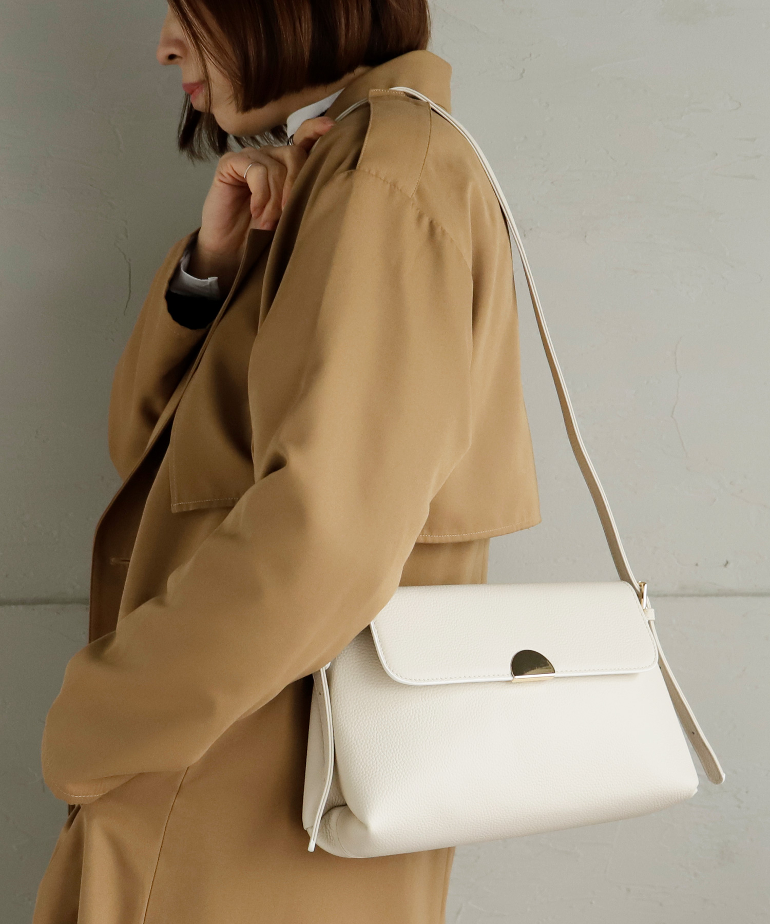 最安 新品☆本革ハンドバッグ シャイニング 2way ショルダー紐付き 最安 新品☆本革ハンドバッグ シャイニング 2way ショルダー紐付き
