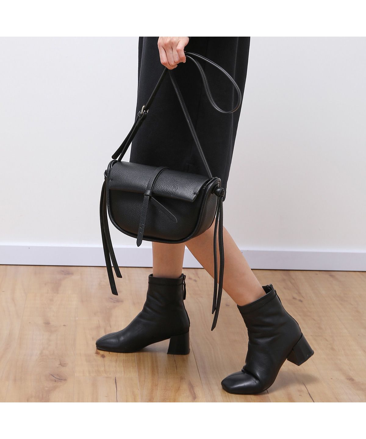 新品　アングリットロングブーツ　Lサイズ 新品 アングリットロングブーツ Lサイズ - メルカリ