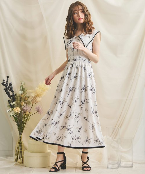 セール 30 Off フラワープリントセーラーカラーワンピ ノエラ Noela D Fashion セール 30 Off フラワープリントセーラーカラーワンピ ノエラ Noela D Fashion