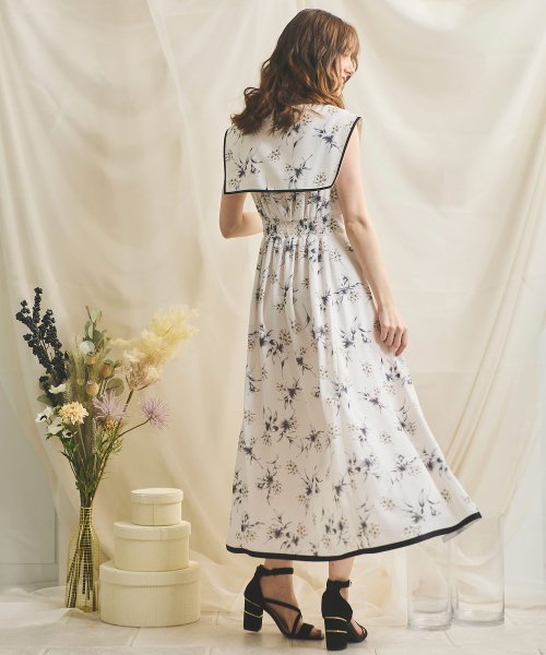 セール 30 Off フラワープリントセーラーカラーワンピ ノエラ Noela D Fashion セール 30 Off フラワープリントセーラーカラーワンピ ノエラ Noela D Fashion