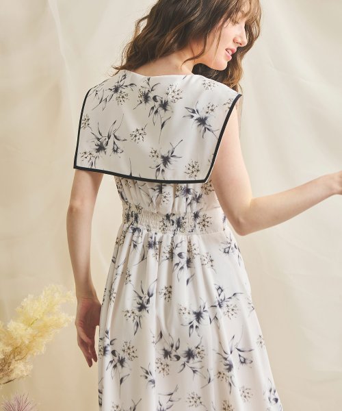 セール 30 Off フラワープリントセーラーカラーワンピ ノエラ Noela D Fashion セール 30 Off フラワープリントセーラーカラーワンピ ノエラ Noela D Fashion