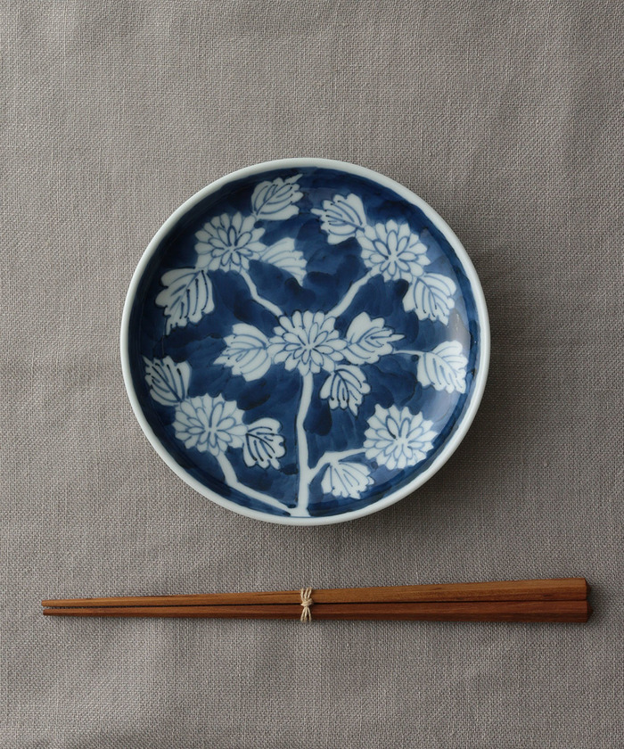 樋山真弓】五寸皿 染付菊(503819151) | サロン アダム エ ロペ 樋山真弓】五寸皿 染付菊(503819151) | サロン アダム エ ロペ