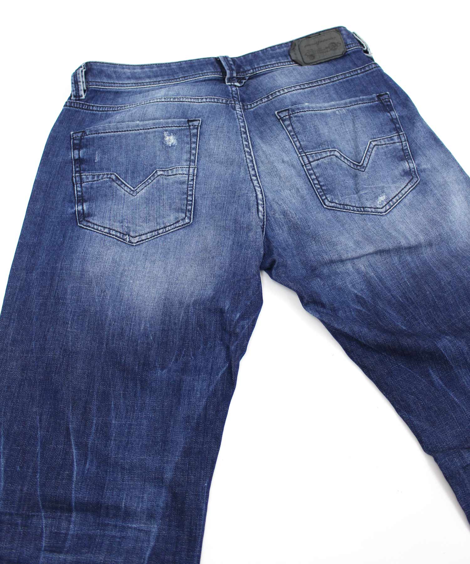 DIESEL(ディーゼル)レギュラーフィットストレートデニムパンツ「LARKEE