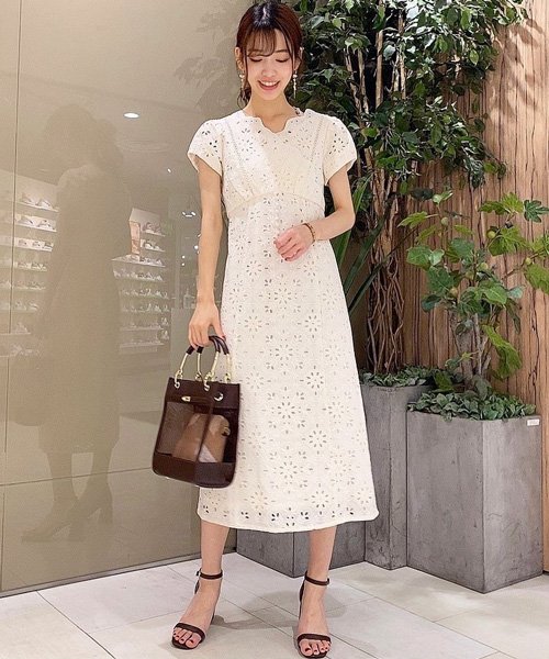 セール コットン刺繍レースワンピ ノエラ Noela D Fashion セール コットン刺繍レースワンピ ノエラ Noela D Fashion