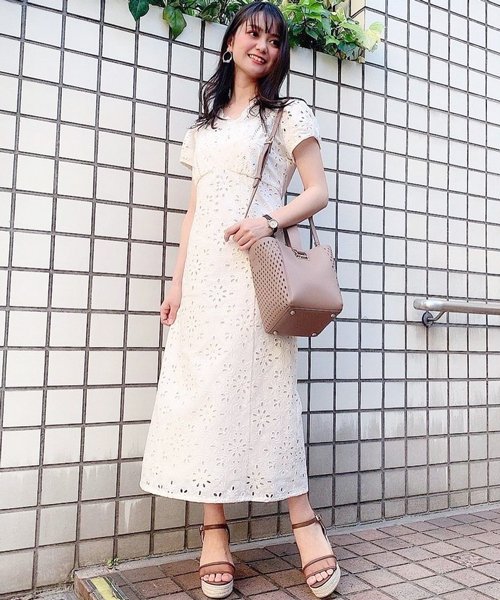 セール コットン刺繍レースワンピ ノエラ Noela D Fashion セール コットン刺繍レースワンピ ノエラ Noela D Fashion
