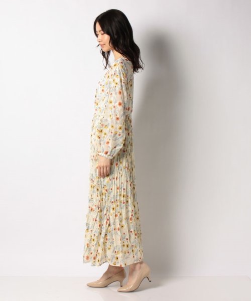 セール 50 Off Kbf 花柄ジャガードプリーツワンピース アーバンリサーチ アウトレット Urban Research Outlet D Fashion