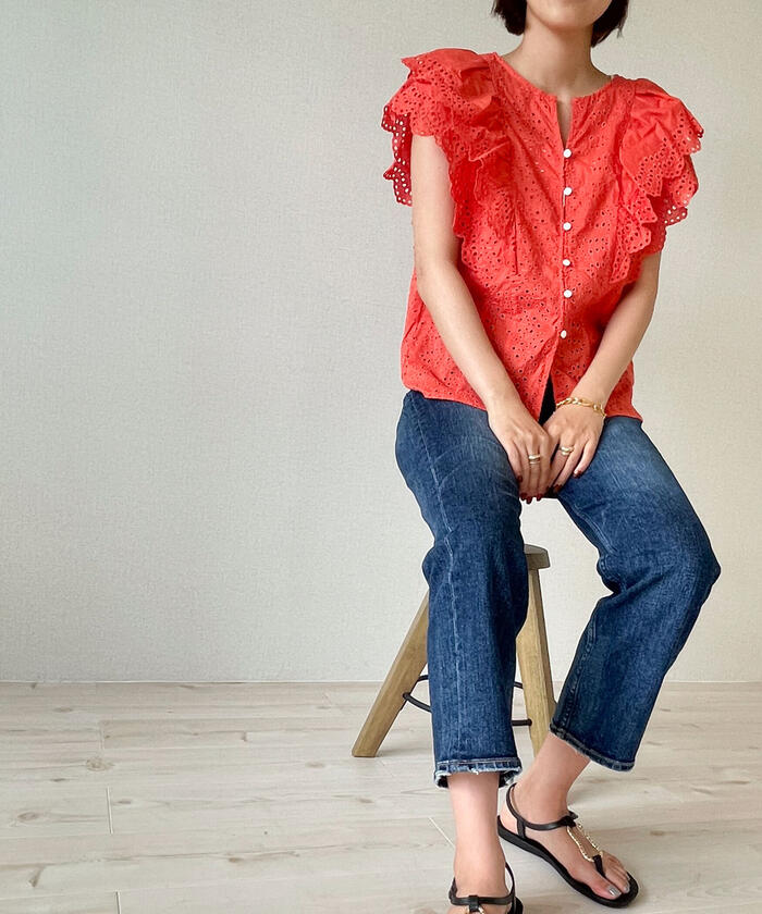 【入手困難＊送込】Marks & Spencer Rosie刺繍ワイヤープラIvoly セール】ローン刺繍ボーラ―レースブラウス(503939821
