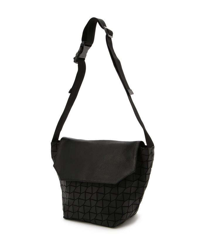 直営店☆BALLY☆SALE! CADIN.O フラップ ショルダーバッグ Bally バリー EMERY.O ショルダーバッグ 黒 レザー(65307