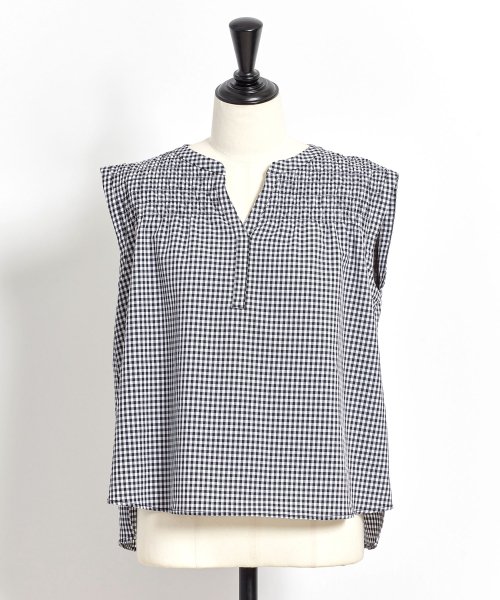 セール 30 Off シャーリングヨークブラウス ノエラ Noela D Fashion セール 30 Off シャーリングヨークブラウス ノエラ Noela D Fashion