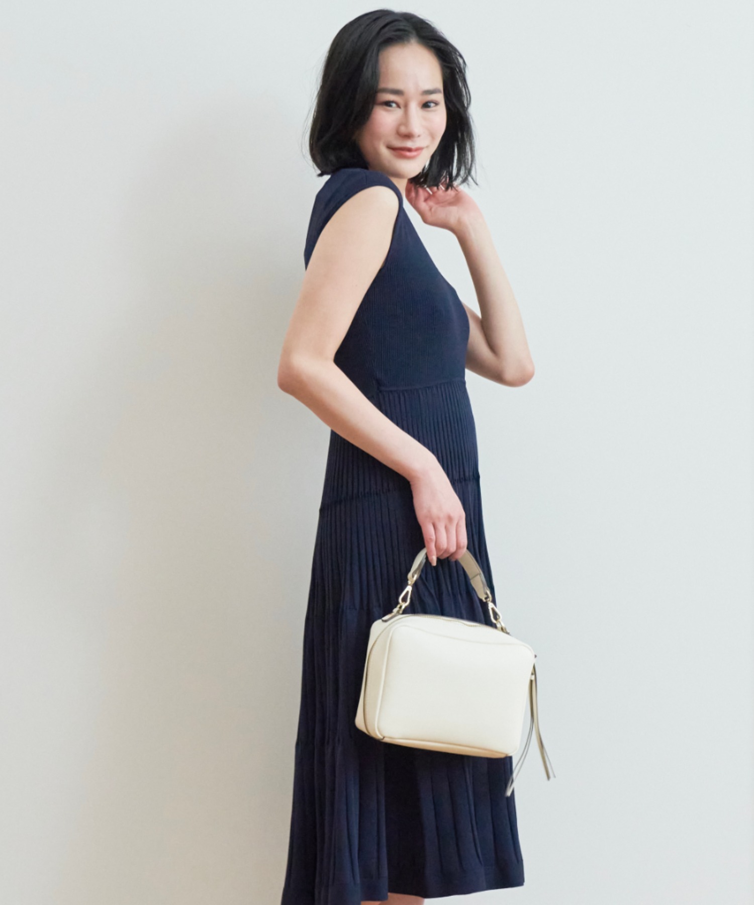 セール 50%OFF】レーヨンナイロンティアードニットワンピース