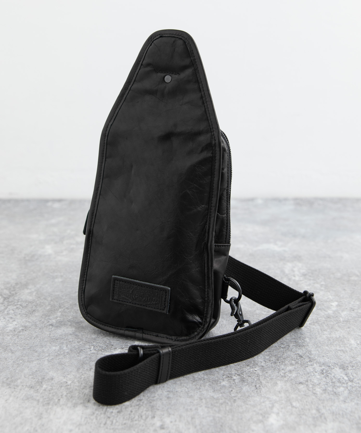 ロッキーモンロー Rocky Monroe ボディバッグ メンズ 本革 ロッキーモンロー Rocky Monroe ボディバッグ メンズ 本革