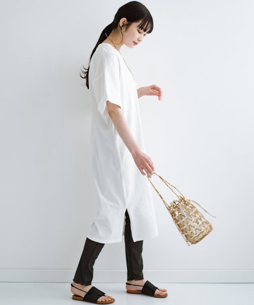 定番重ね着コーデを今っぽくアップデートできちゃう Tシャツワンピースとソフトチュールレギンスセット ハコ Haco D Fashion 定番重ね着コーデを今っぽくアップデートできちゃう Tシャツワンピースとソフトチュールレギンスセット ハコ Haco D Fashion