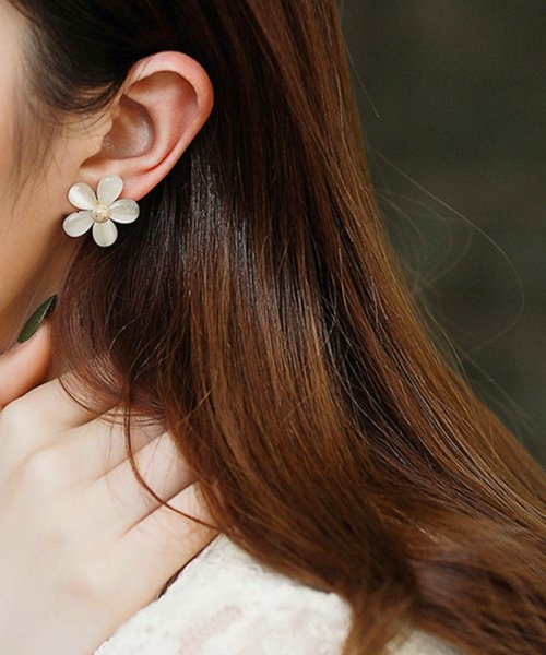 セール25 Off 花ピアス イヤリング レディース 人気アクセサリー 華やか スタッドピアス セイヘイショップ Seiheishop D Fashion