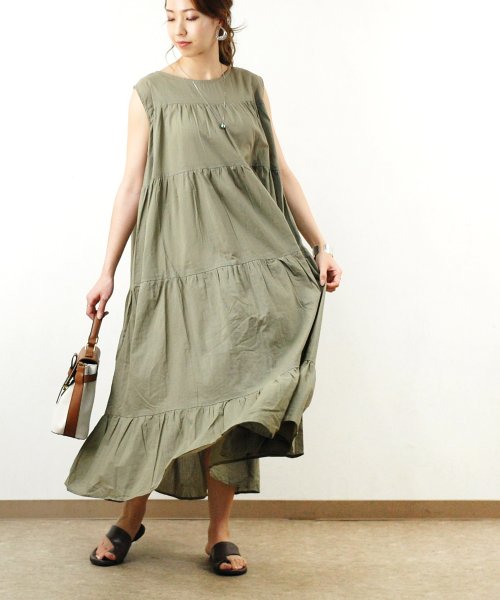 21新作 コットンキャンブリックティアードワンピース Nt Ss フィズ Fizz D Fashion