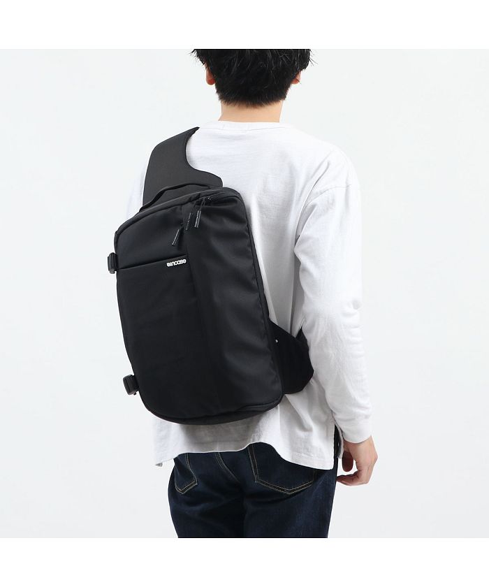 Incase DSLR sling pack カメラバッグ