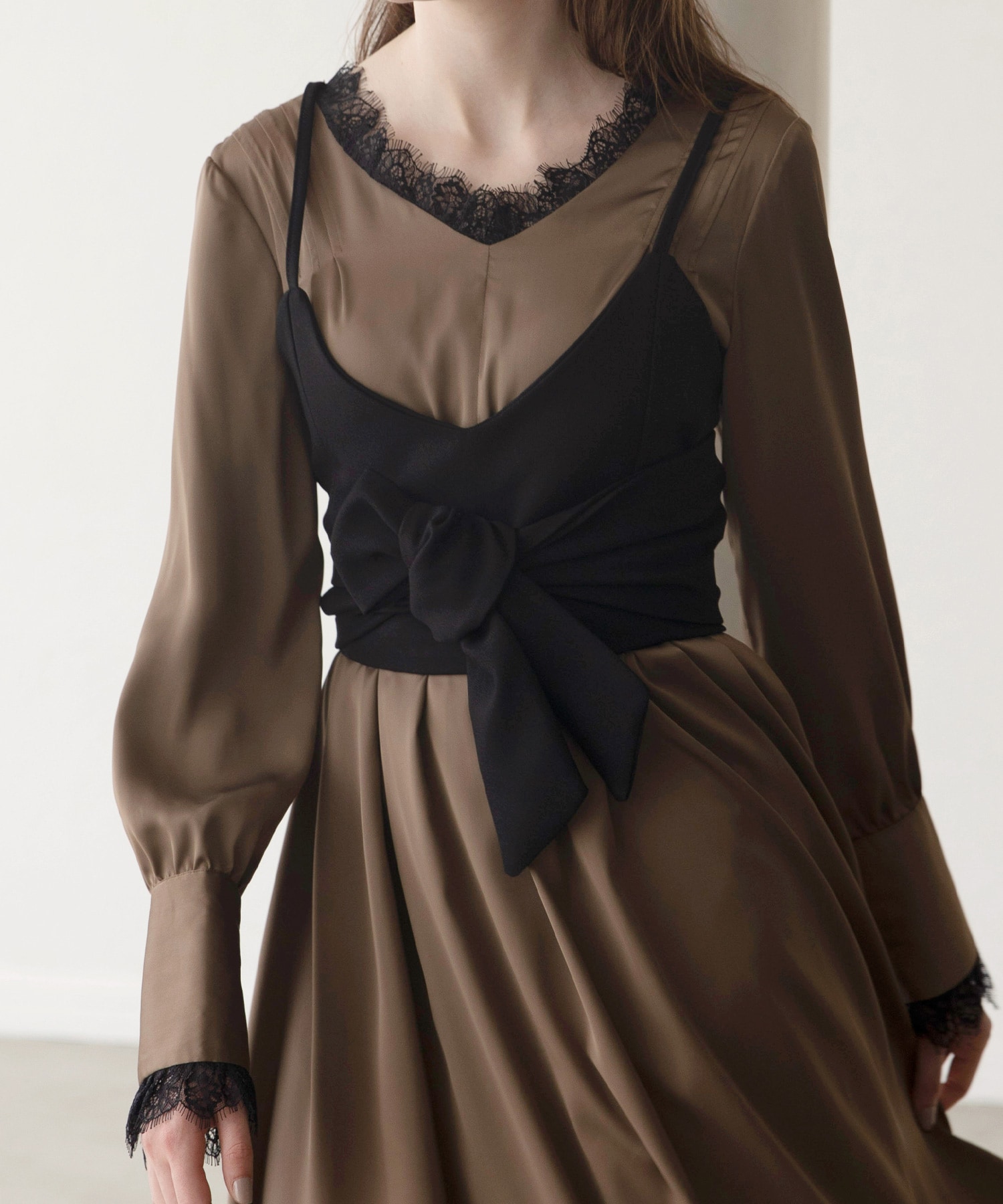 【メーカー直売】 MIELI インヴァリアント ミエリ INVARIANT Bustier Coil Ribbon シャツ+ブラウス(長袖+七分)