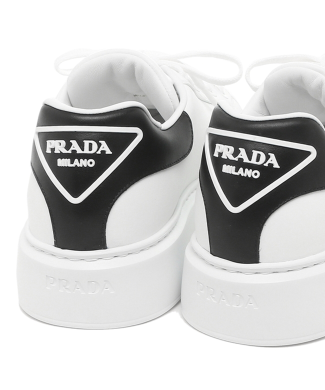 セール】プラダ スニーカー 靴 トライアングルロゴ ホワイト ブラック 