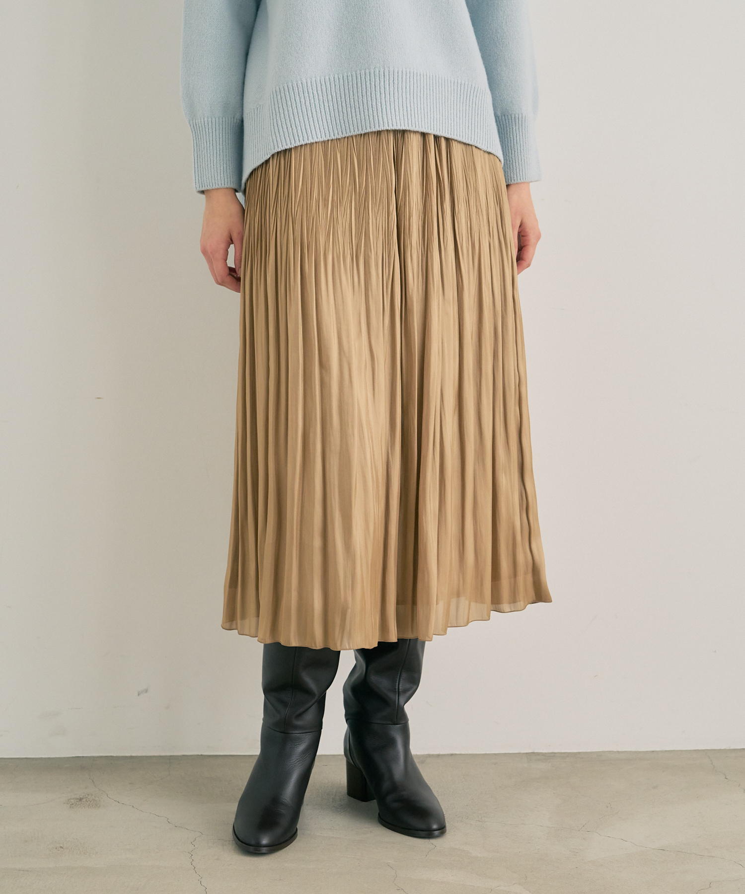 安い購入未使用　MOGA シャイニーサテンプリーツスカート スカート