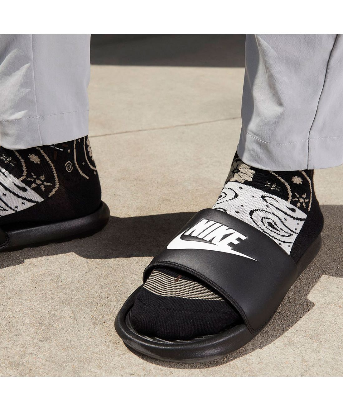 Nike Victori One 軽量スポーツサンダル スリッポンタイプ 人気 ナイキ ビクトリー ワン メンズスライド / Nike Victori One
