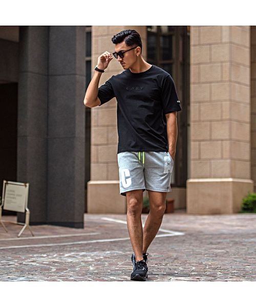 C V R A 別注フェルト刺繍入りストレッチショーツ ハーフパンツ メンズ ショートパンツ 短パン 膝上 ひざ上 ブランド フェルト キャバリア Cavaria D Fashion C V R A 別注フェルト刺繍入りストレッチショーツ ハーフパンツ メンズ ショートパンツ 短パン 膝上 ひざ上 ブランド フェルト キャバリア Cavaria D Fashion