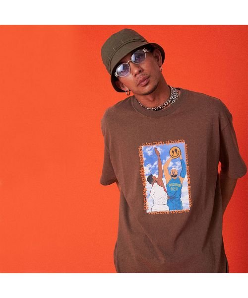 Razzis スマイルバスケットボールプリントクルーネック半袖tシャツ メンズ Razzis ラズ ブランド おしゃれ トップス カットソー スマイル バスケッ ラズ Razz D Fashion Razzis スマイルバスケットボールプリントクルーネック半袖tシャツ メンズ Razzis ラズ ブランド おしゃれ トップス カットソー スマイル バスケッ ラズ Razz D Fashion