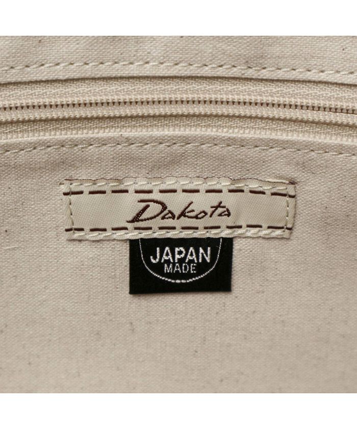 【美品】Dakota ショルダーバッグ サンタナ ブラックDKT00227 美品】Dakota ショルダーバッグ サンタナ ブラックDKT00227