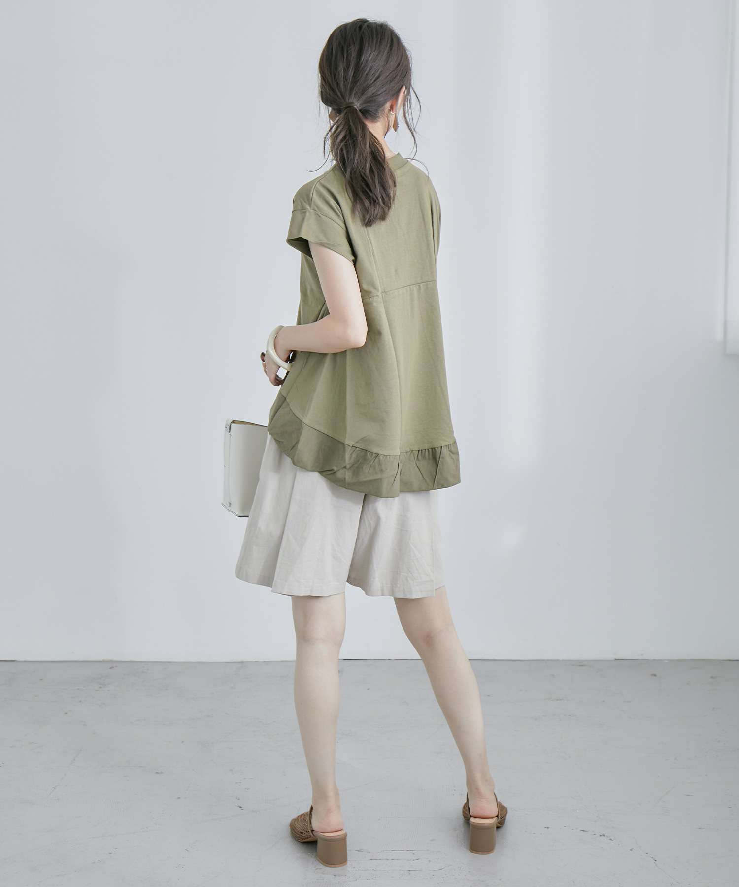 AuieF - 【新品】AuieF 異素材 バック重ねフレア8分袖 カットソー ファッションレター Fashion Letter 裾異素材切り替えフレア