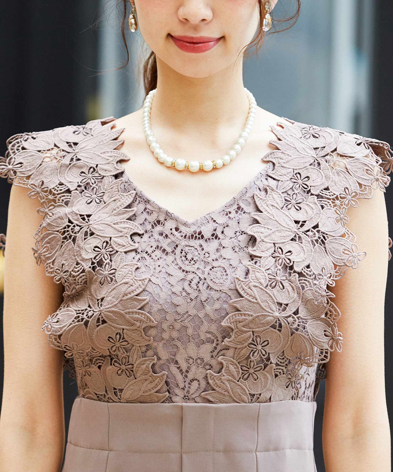 ニアナ　niana バックリボン　タイト　結婚式　ドレス　ワンピース　M ニアナ niana 刺繍レース バックリボン タイトドレス （ライト