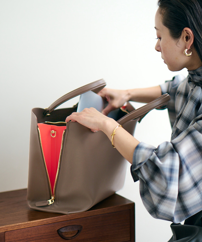 E'POR】【A4対応】 Y BAG Wideサイドジップ横型トートバッグ E'POR】【A4対応】 Y BAG Wideサイドジップ横型トートバッグ