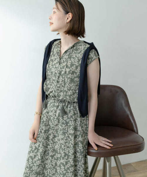 セール】F by ROSSO 小花柄フレンチスリーブワンピース セール】F by ROSSO 小花柄フレンチスリーブワンピース