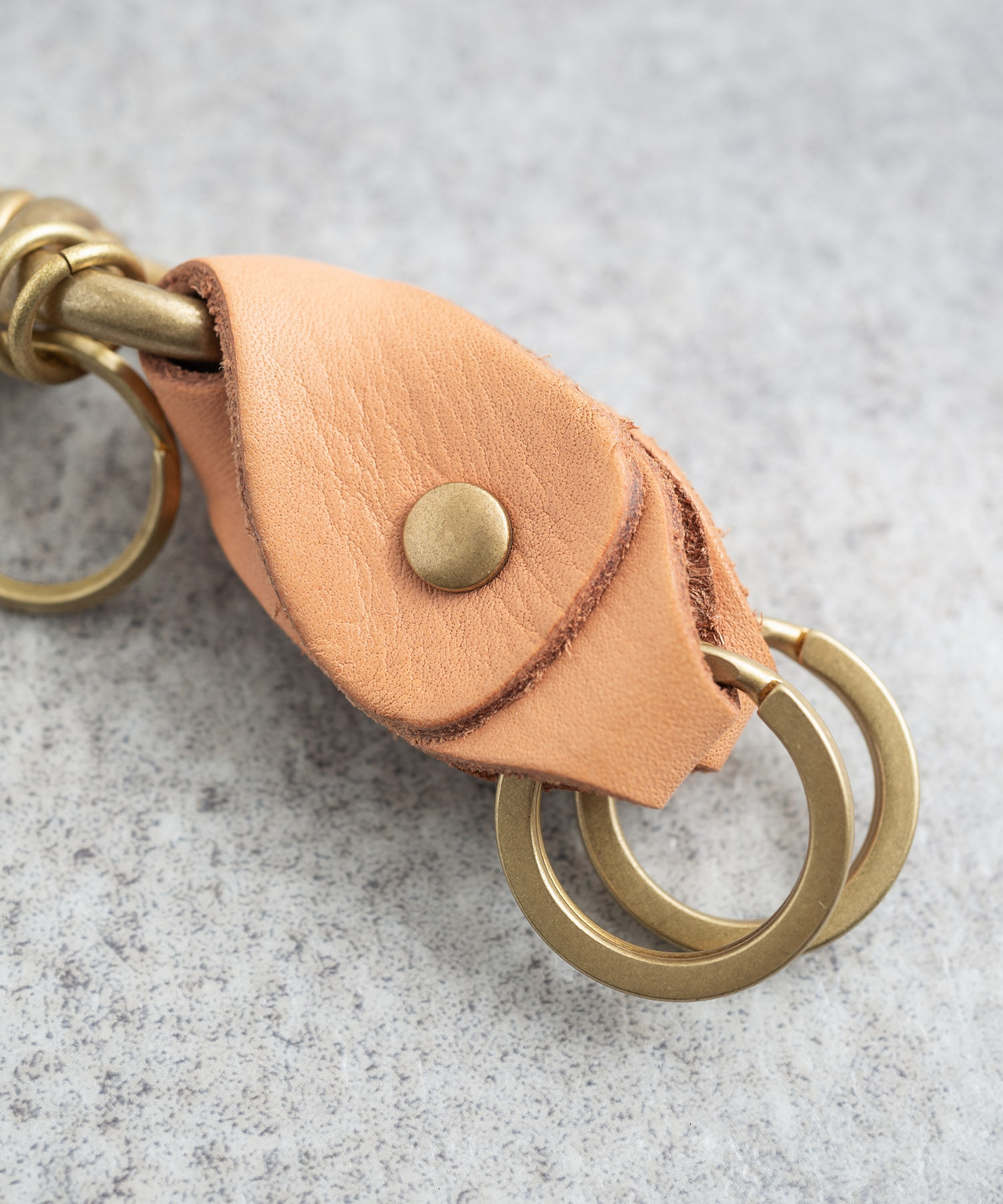 LOEWE】カラー2色☆ストラップ メタリックリング チャーム