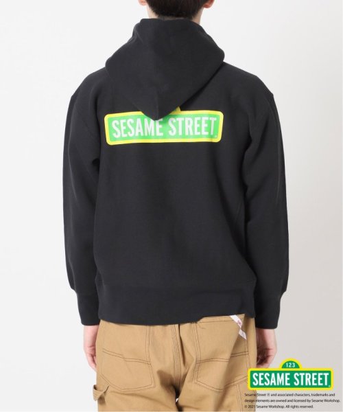 【CHAMPION×セサミストリート】RW パーカーTITLE