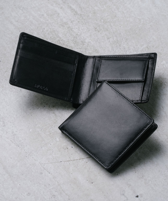 【USED使用品】財布　1個　黒色　ブラック系　メンズ　レディース　折り財布？
