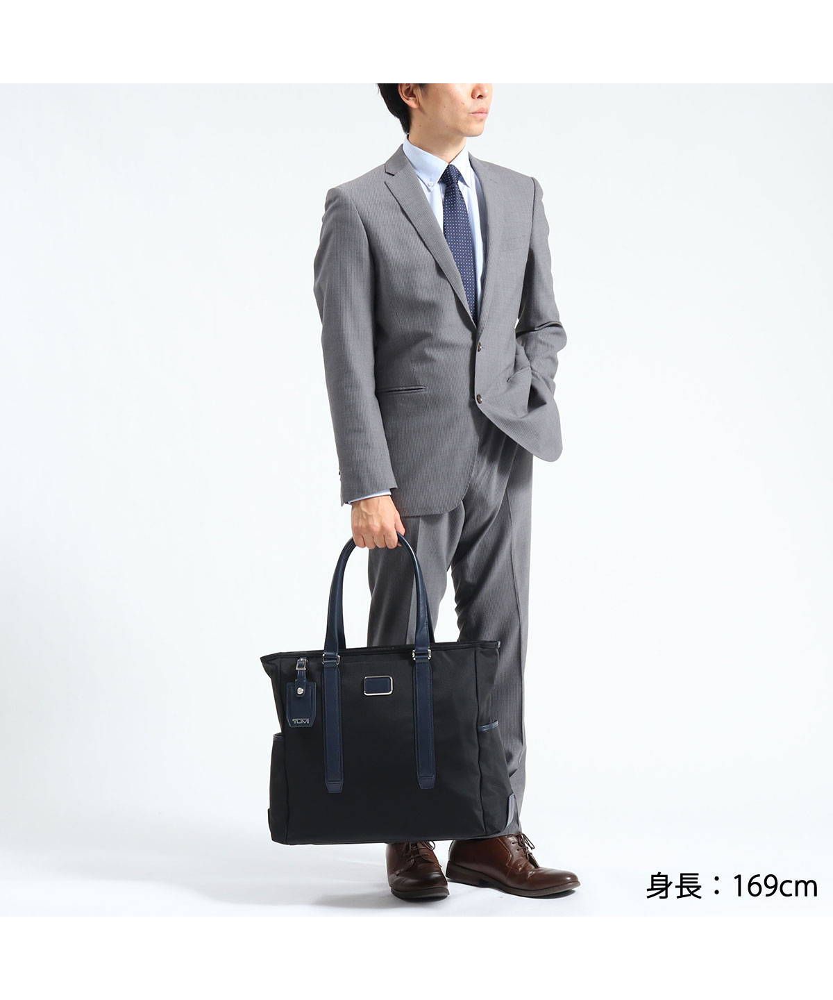 TUMI レザートートバック