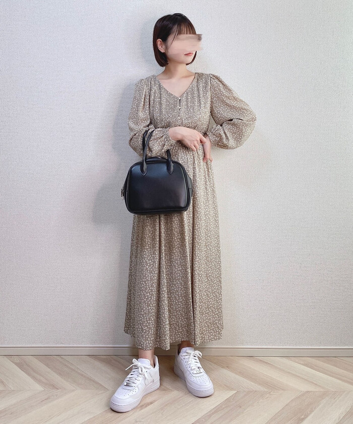 ちよ様　ameri vintage花柄長袖プリーツワンピース ちよ様 ameri vintage花柄長袖プリーツワンピース - メルカリ